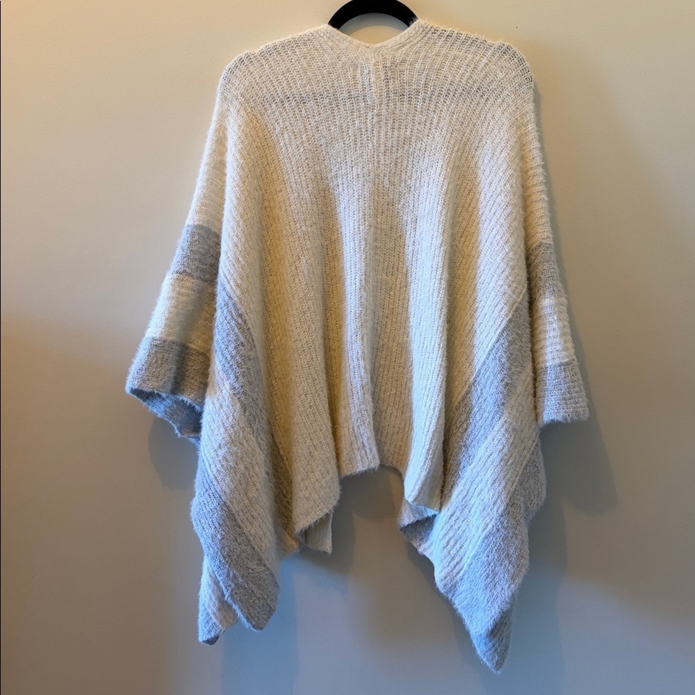 Anthropologie Saturday Sunday Cozy Sweater Poncho O/S - Picture 4 of 4
